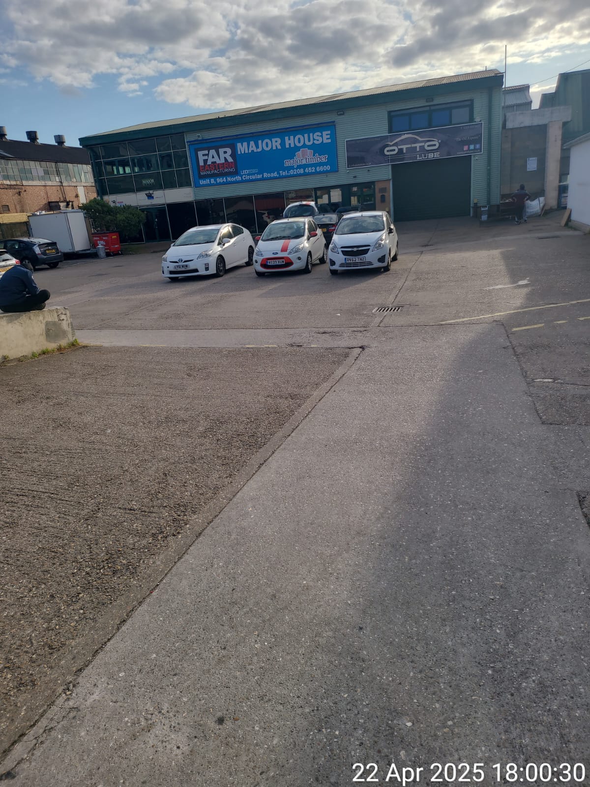 Circular Rd., London NW2 7JR