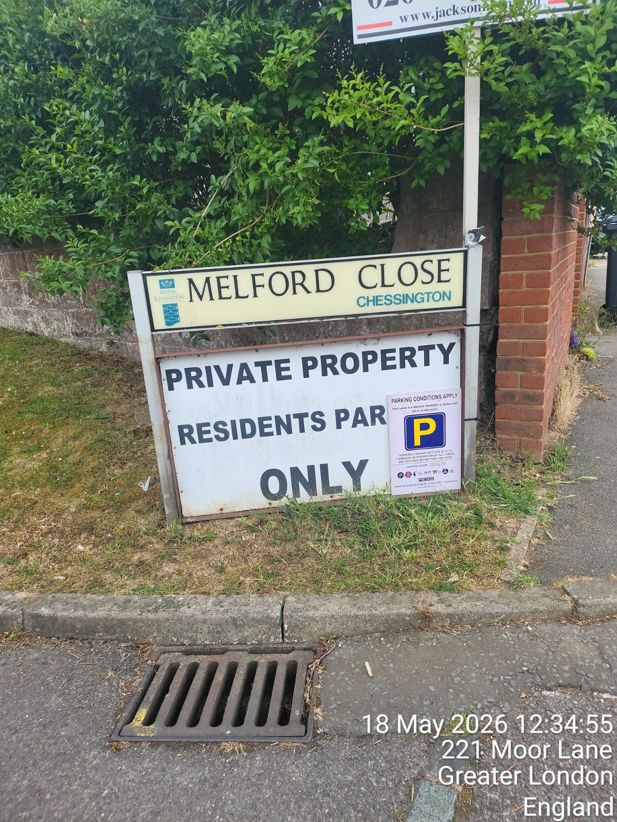 Melford Close KT9 2AZ